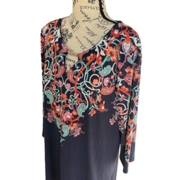 J M Collection - Picture 2 of 3